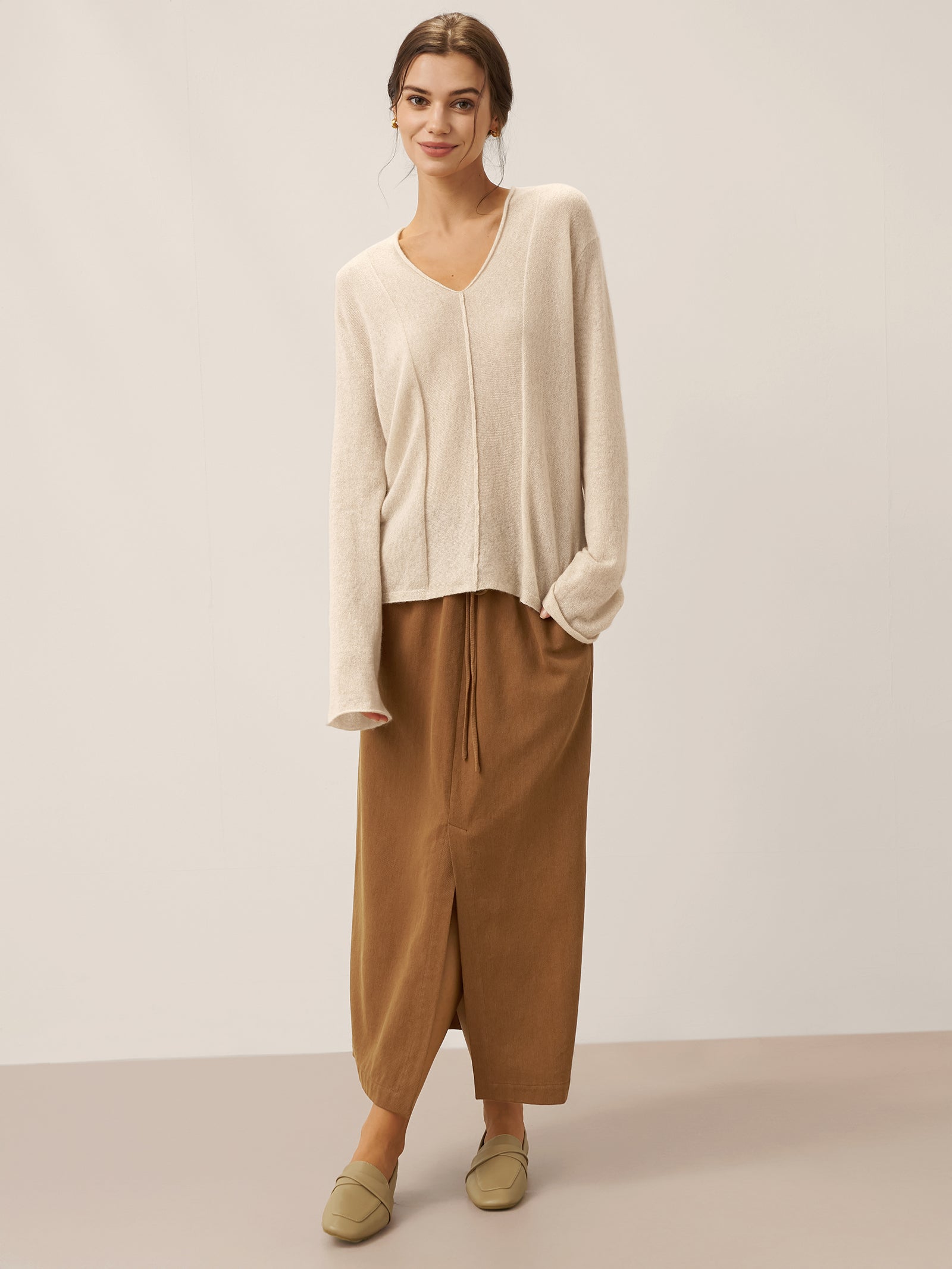 100% Mongolia Cashmere Lightweight V-Neck Sweater