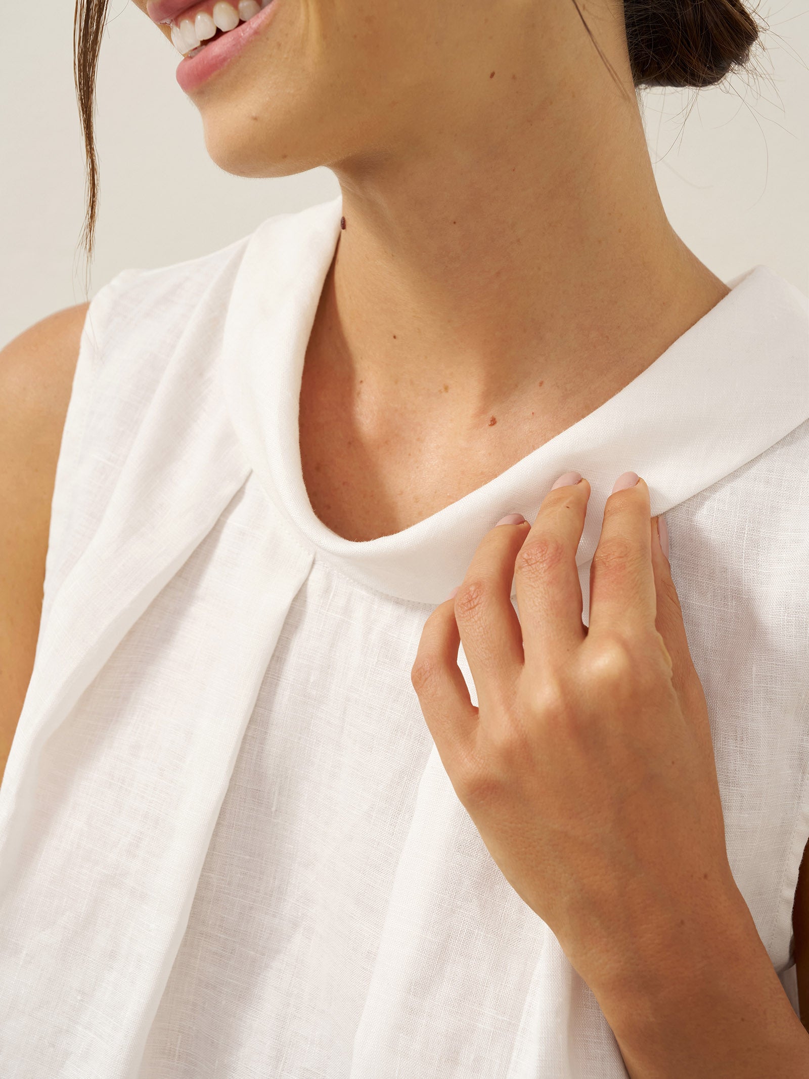 100% Linen Structured Collar Sleeveless Blouse BLAIR